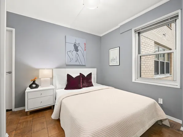 20 East 9th Street image 6 of 21