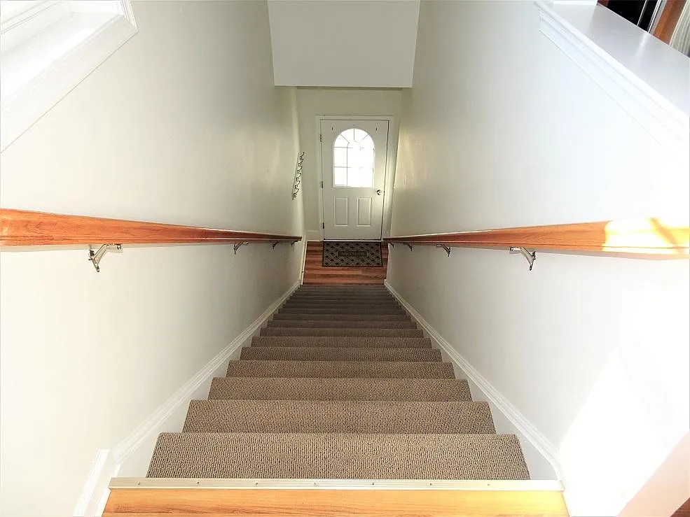3 bed, 1.5 bath, $1,795 — Photo 2