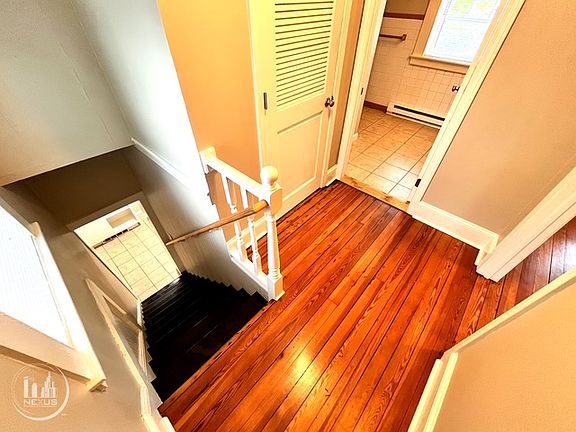 5th image of 1567 E Main St #5