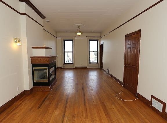 5th image of 1503 W Fullerton Ave #Ig2f