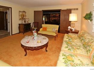 132 N Mosley Rd, Saint Louis, MO 63141