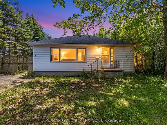 3rd image of 3 Aubrey Ave