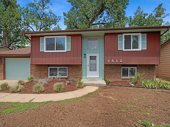 3rd image of 2512 Woodvalley Court