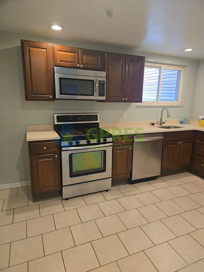 119 E Sherman St — Photo 4