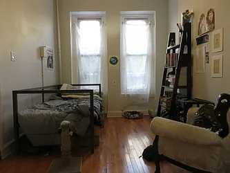 Rented by Rennit Inc.