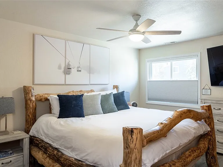 1384 Park Ave #215 — Photo 39