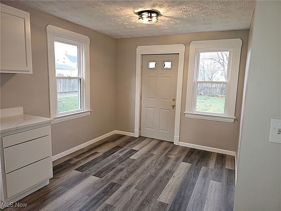 4th image of 3604 W 47th St