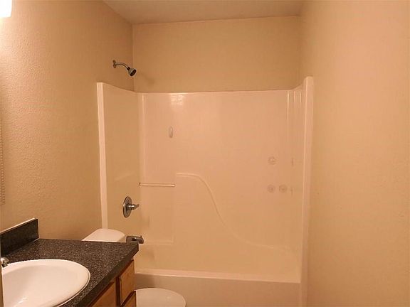 3rd image of 9801 Sycamore Dr