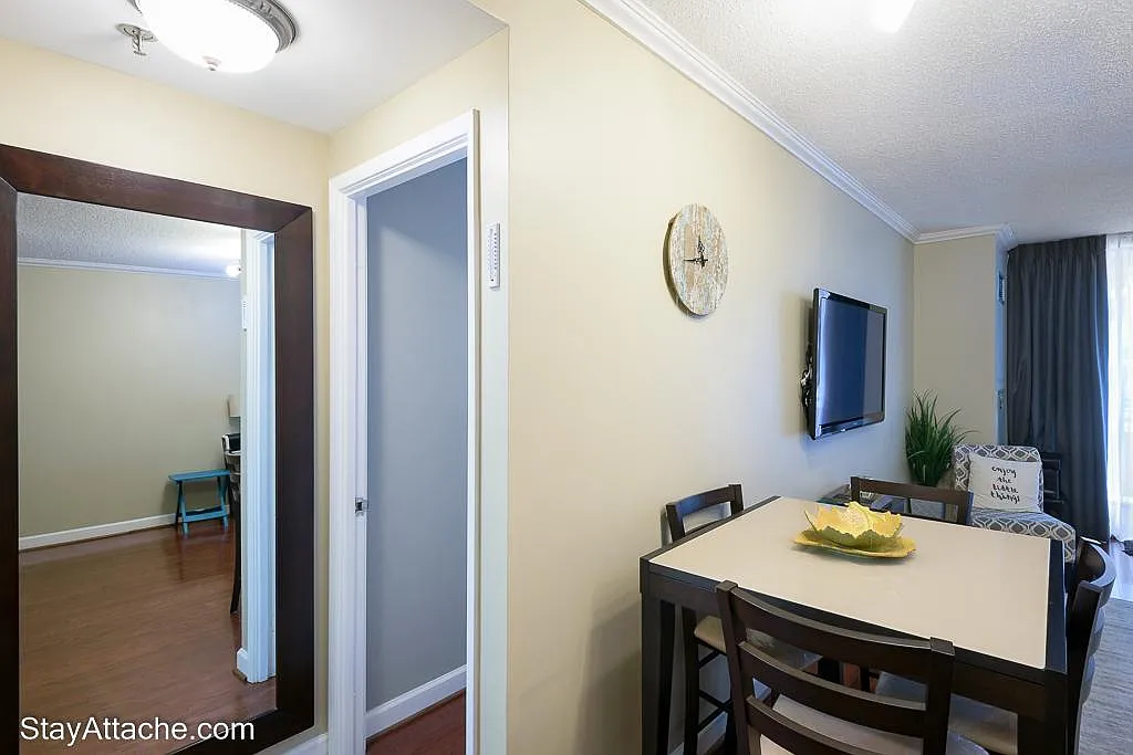 1 bed, 626 sqft, $4,020 — Photo 3