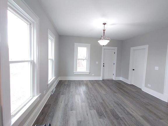 2nd image of 1024 E 12th St