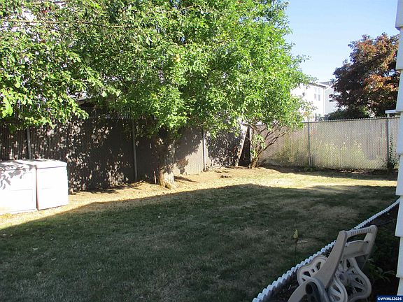 5th image of 4730 Auburn Rd NE Unit 13