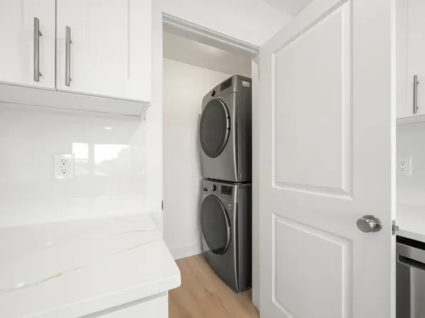 432 Oak St #2, Ridgefield, NJ 07657