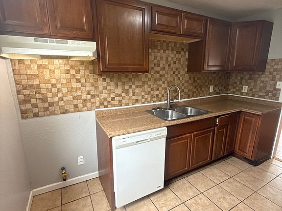 5th image of 2814 Mohattan Ln