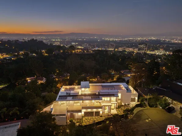 4125 Royal Crest Pl, Encino, CA 91436