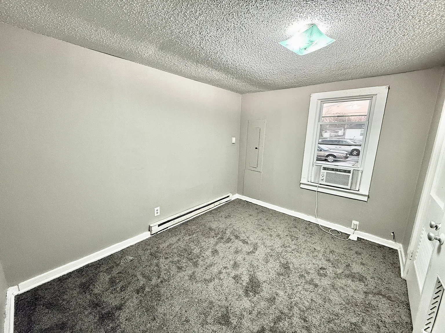 733 Dunnigan Street - 1 — Photo 3