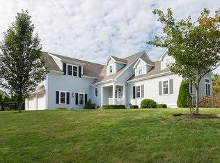 28 Willow Field Dr, North Falmouth, MA 02556