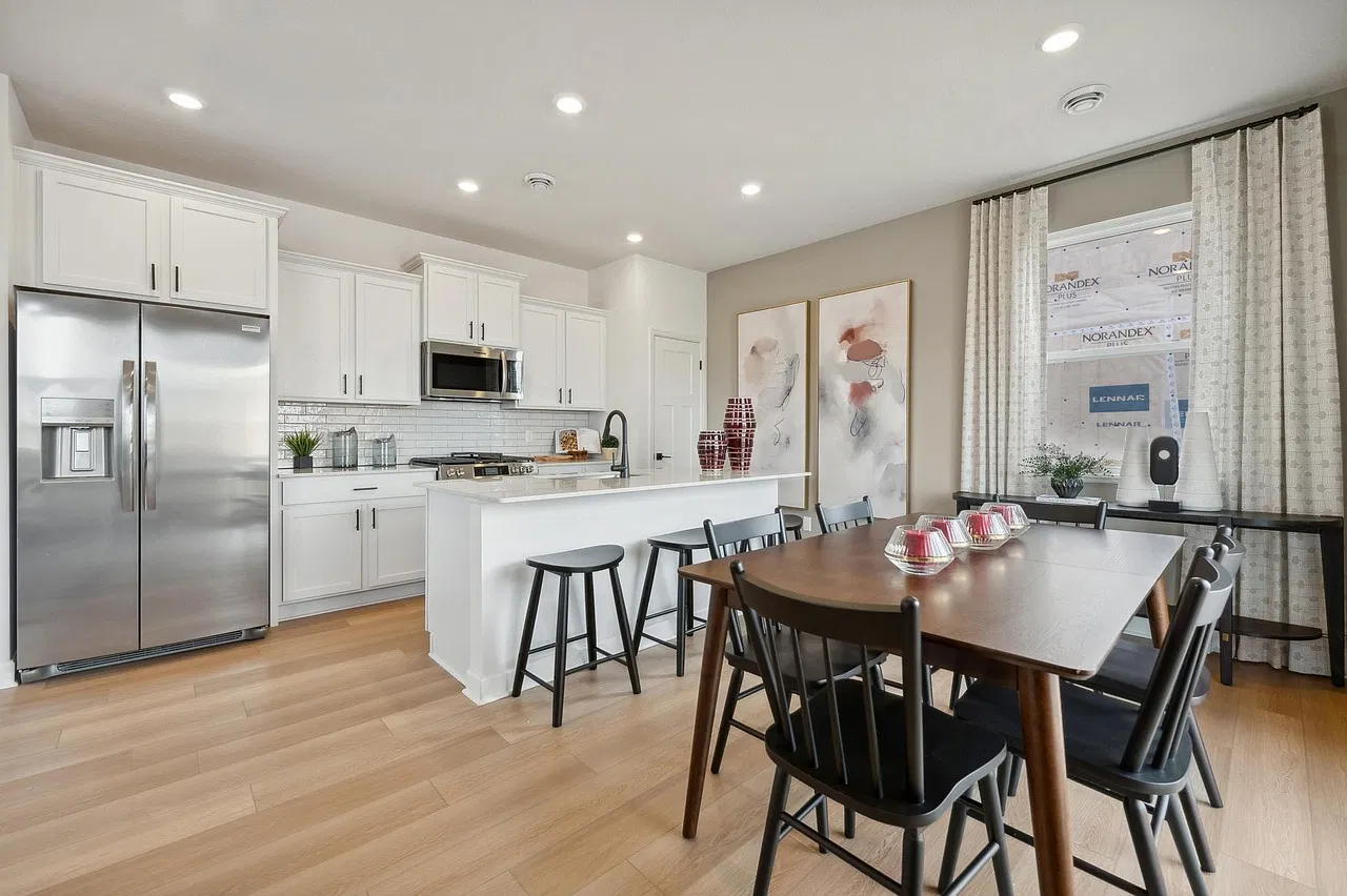 4 bed, 2.5 bath, 1828 sqft, $2,700 — Photo 4