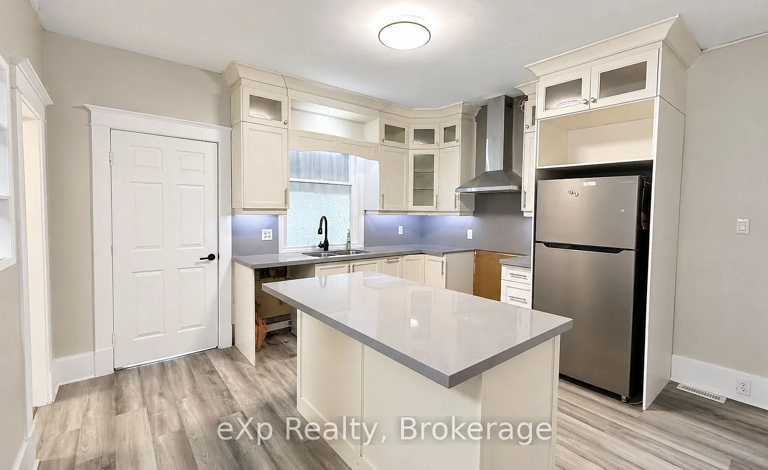 5 bed, $3,500 — Photo 3