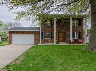 602 Pike Dr E, Highland, IL 62249