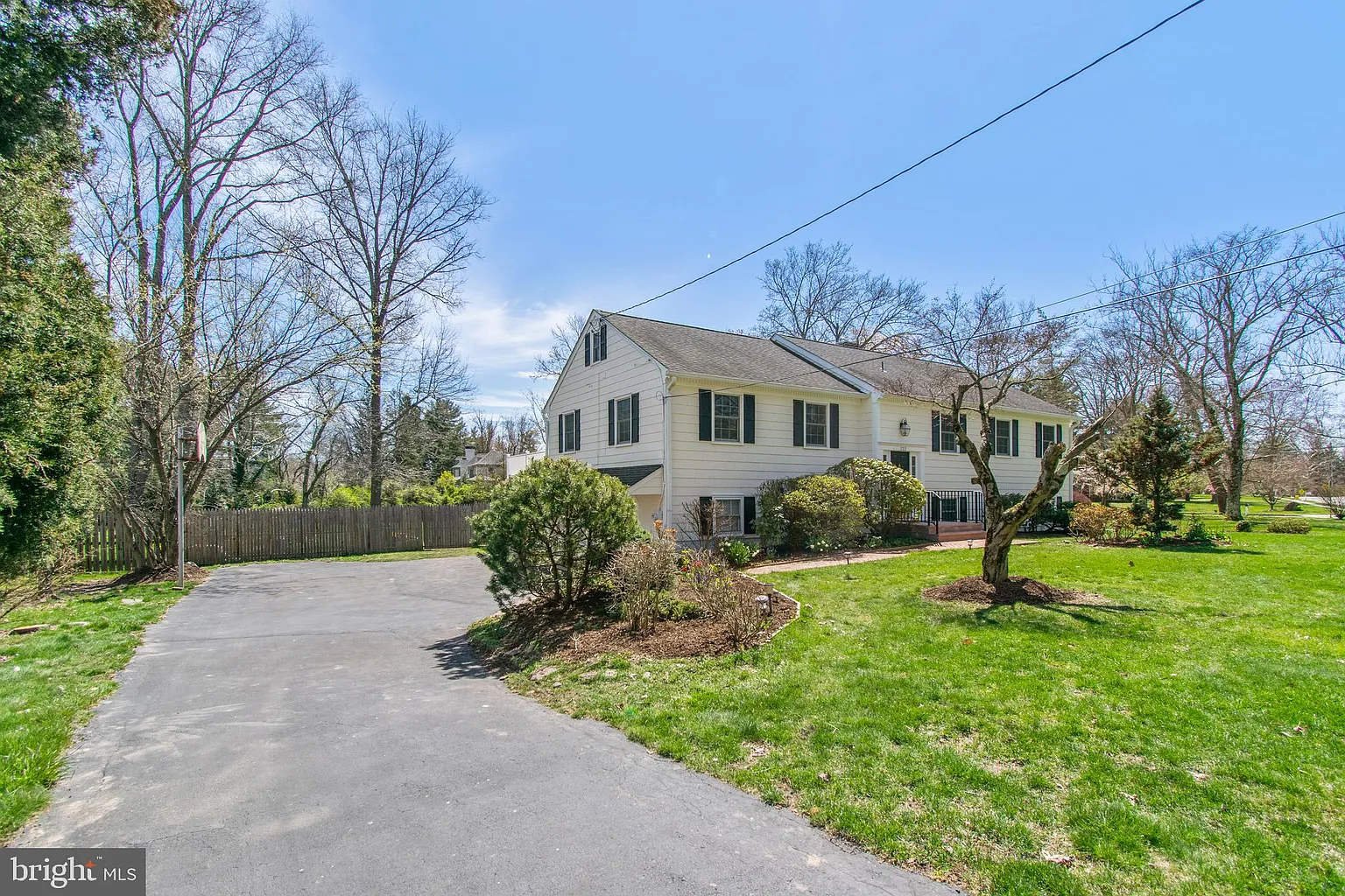 222 Shady Brook Ln photo 1