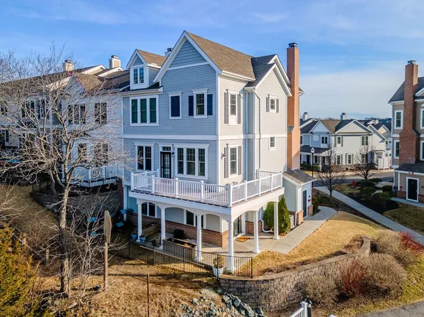 121 Hms Halsted Dr #121, Hingham, MA 02043