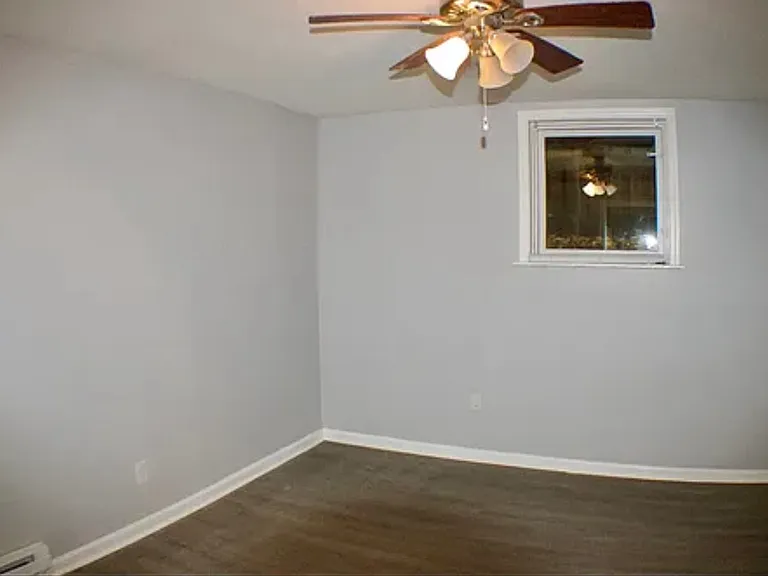 218 N Broadway #3 — Photo 9