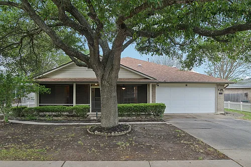 1300 Leah Ln Photo 1