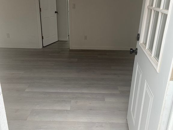4th image of 2041 Pacific Ave