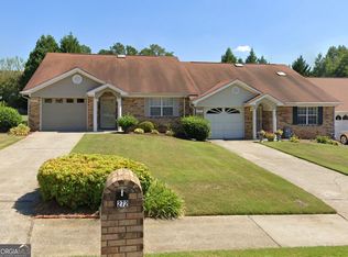 272 Olde Oaks Ln, Riverdale, GA 30274