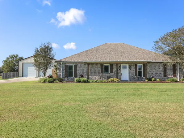 8026 Lake St, Lake Charles, LA 70605