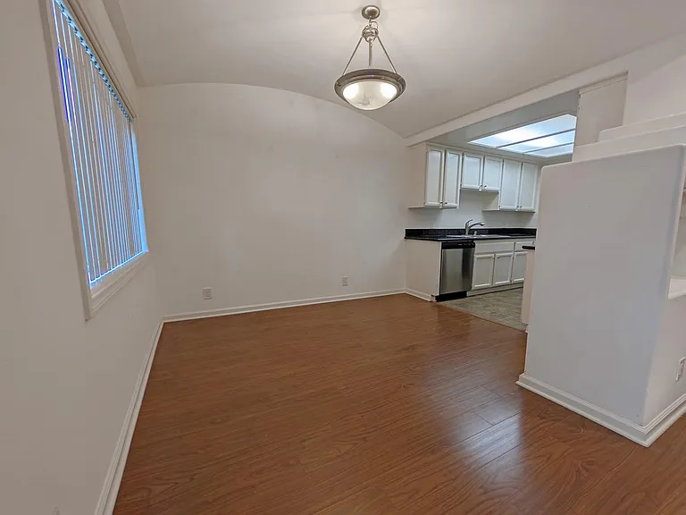 912 N Croft Ave #104 — Photo 9