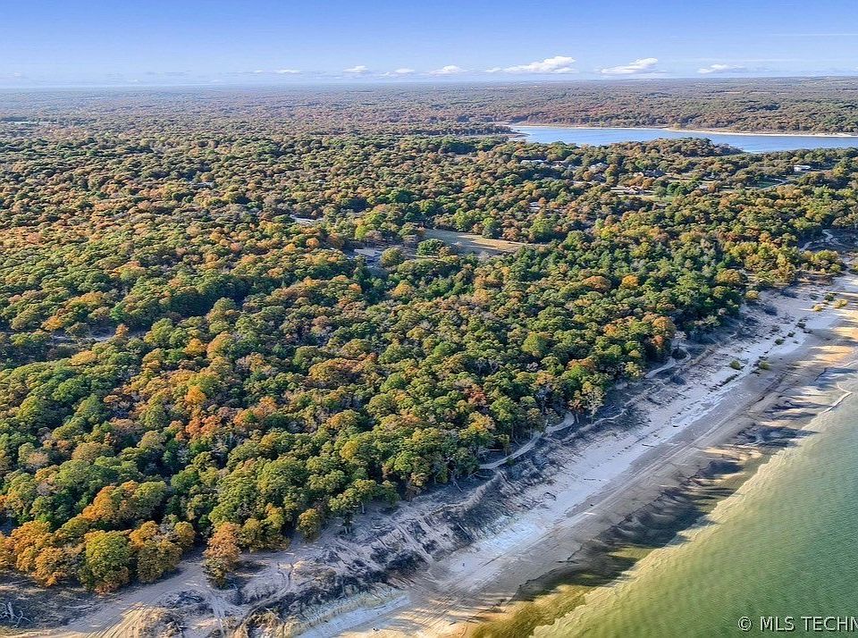 2nd image of 5871 Lake Cove Rd