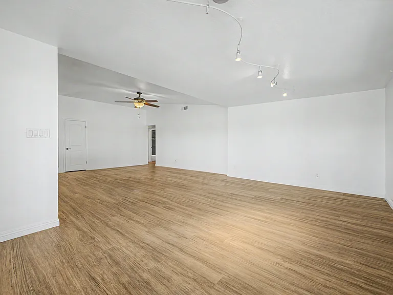 17221 E Lantern Ln — Photo 12