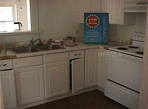 4th image of 539 Emerald Ave
