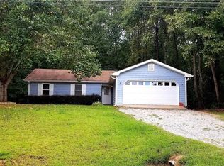 136 Heard Dr, Dawsonville, GA