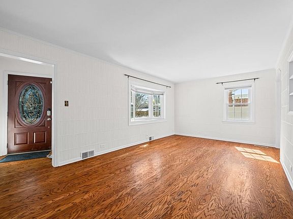 2nd image of 1320 Ferndale Ave