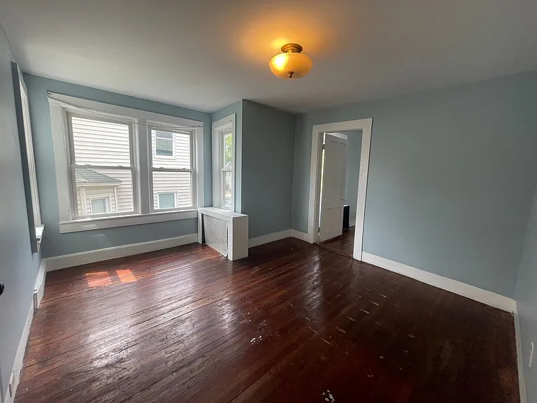 117-119 Lincoln St — Photo 15