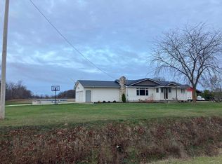 4615 S Meridian Rd, Merrill, MI 48637