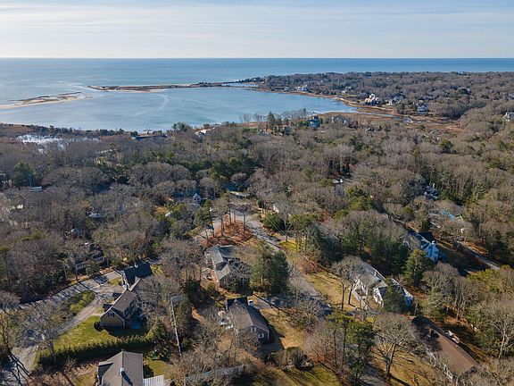 2nd image of 48 Bayview Circle