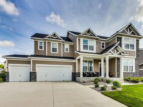 3rd image of 11255 Whitewater Dr