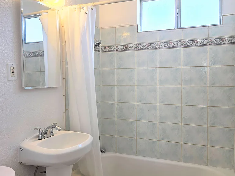2419 Arizona Ave — Photo 10