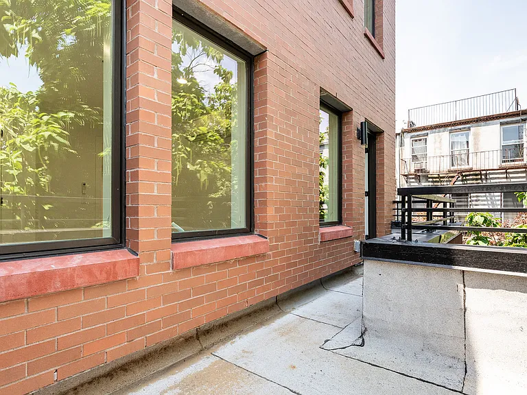 485 Tompkins Ave #3B — Photo 16
