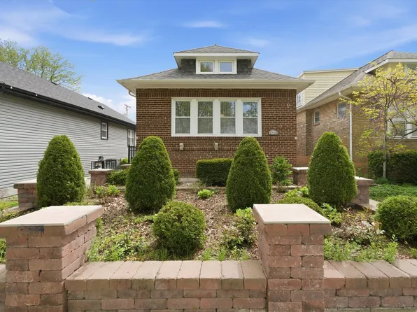 1715 Hartrey Ave, Evanston, IL 60201