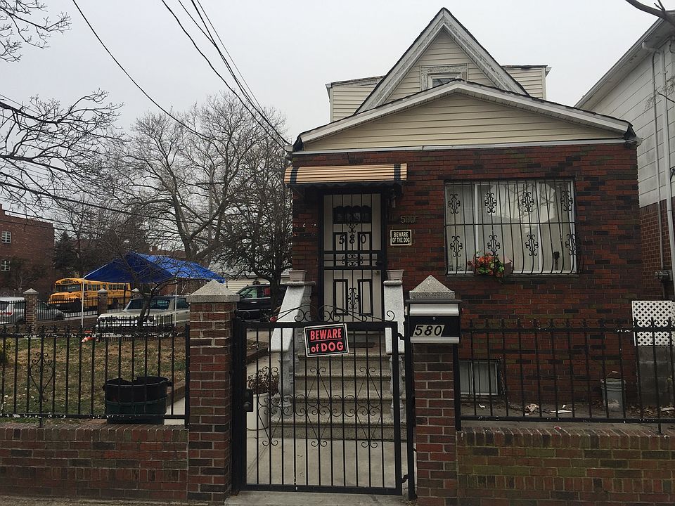 1st image of 580 E 89th St