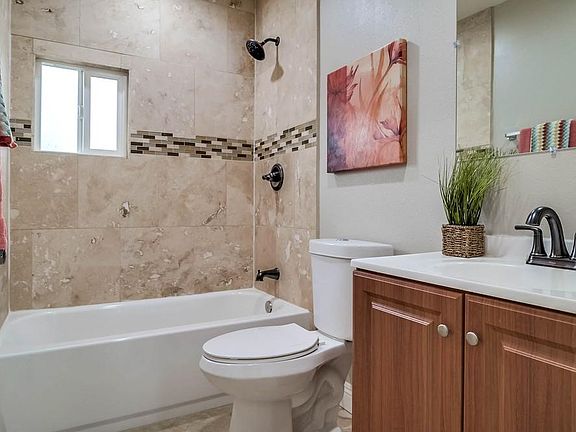 5th image of 1794 Davidson St #2 & 3