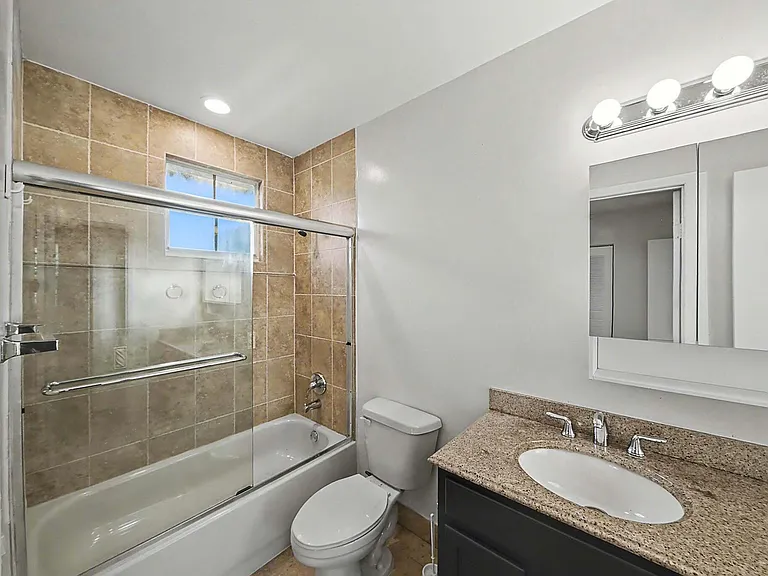 5789 Woodland Point Dr — Photo 36
