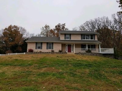 367 Elmwood Estates Dr, Washington, MO, 63090