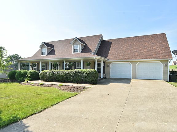 3rd image of 460 Dorton Dr