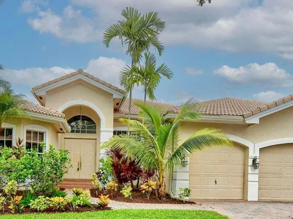 19474 Saturnia Lakes Dr, Boca Raton, FL 33498