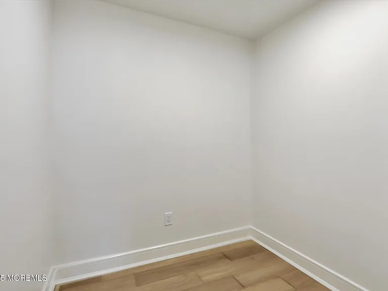 243 Woodcrest Rd — Photo 18